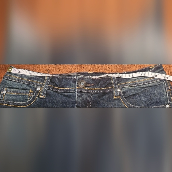 Natural Reflections Women's Jean Shorts Embellished Camo Pockets Size 2 NEW - Picture 12 of 14